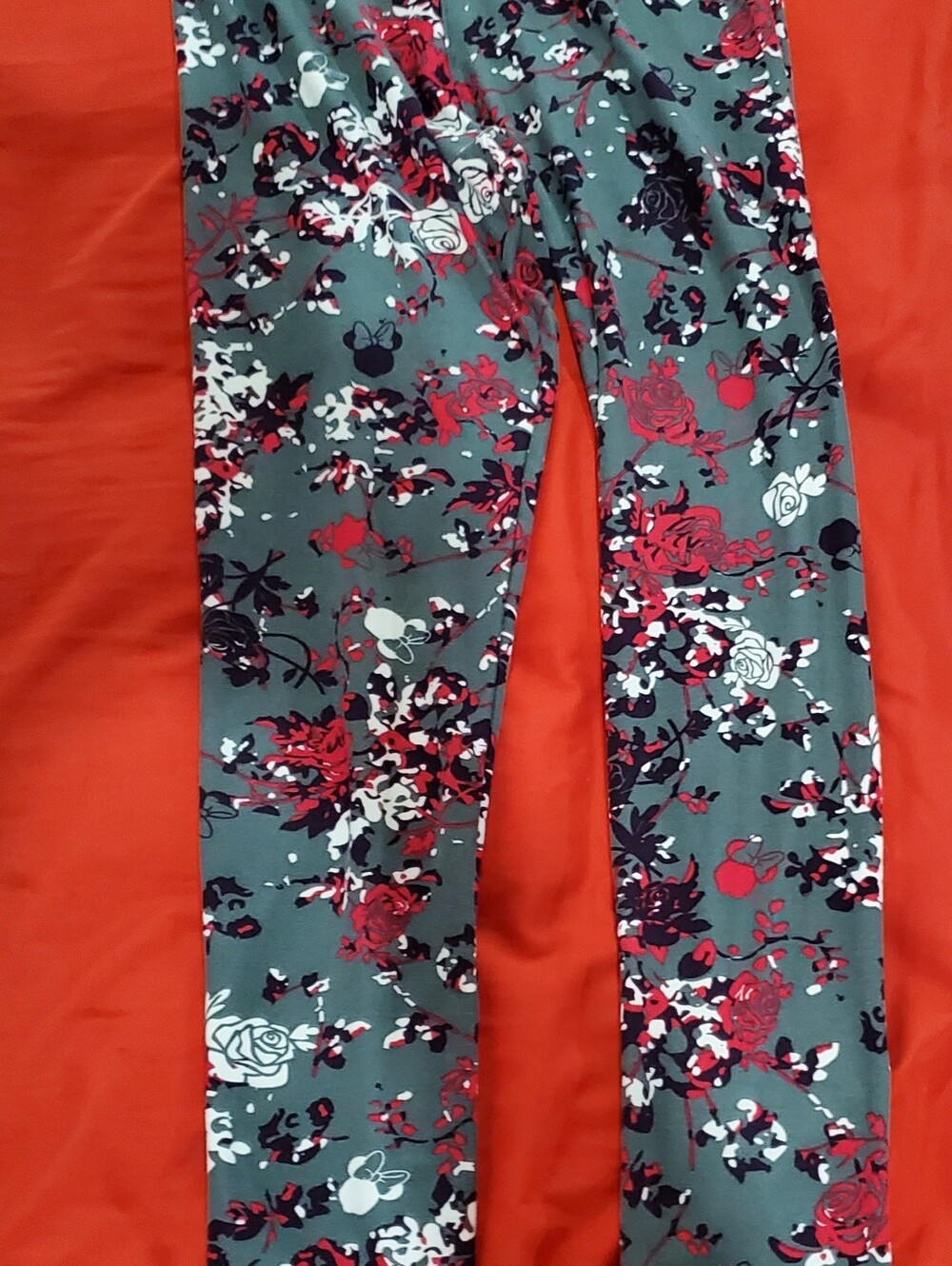 LuLaRoe Disney Minnie Mouse Floral Leggings One Size OS Gray Red Roses